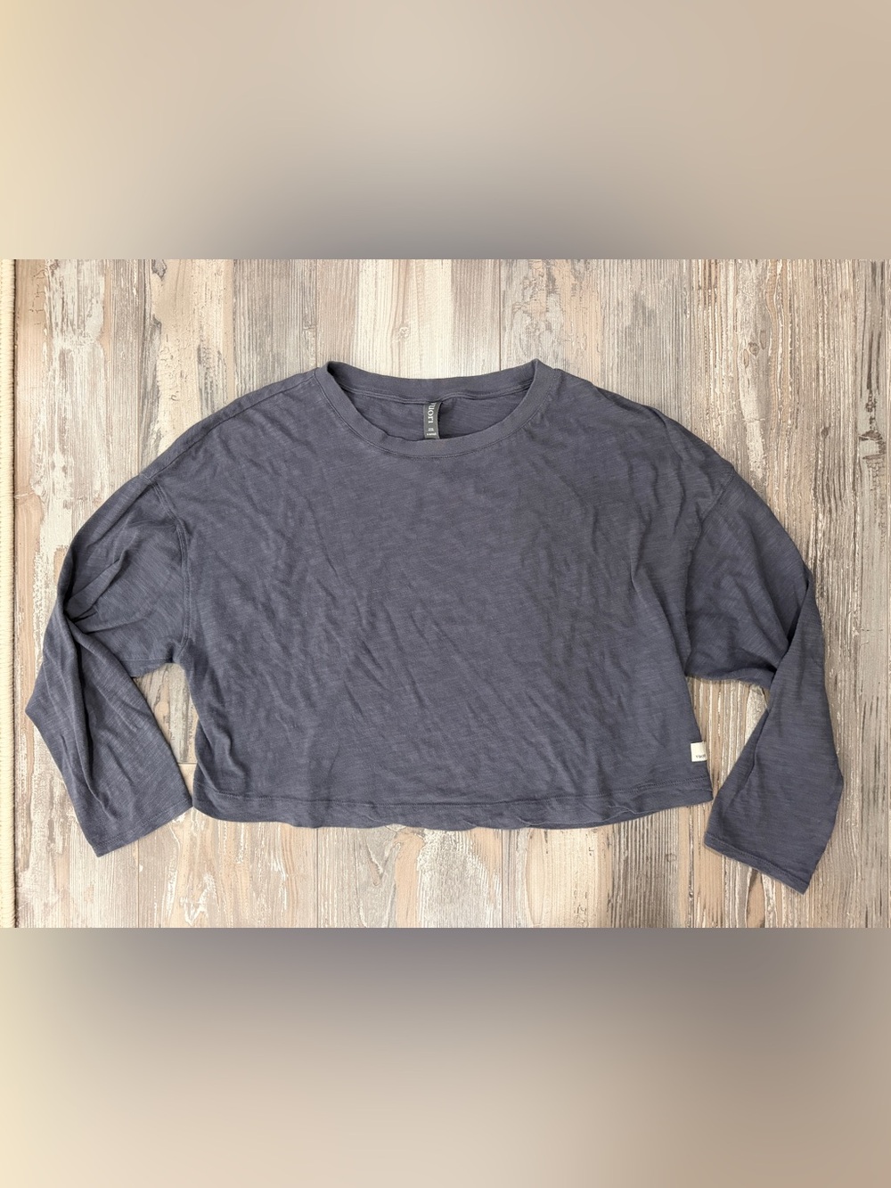 Vuori Women's Sunrise Cropped Long-Sleeve
